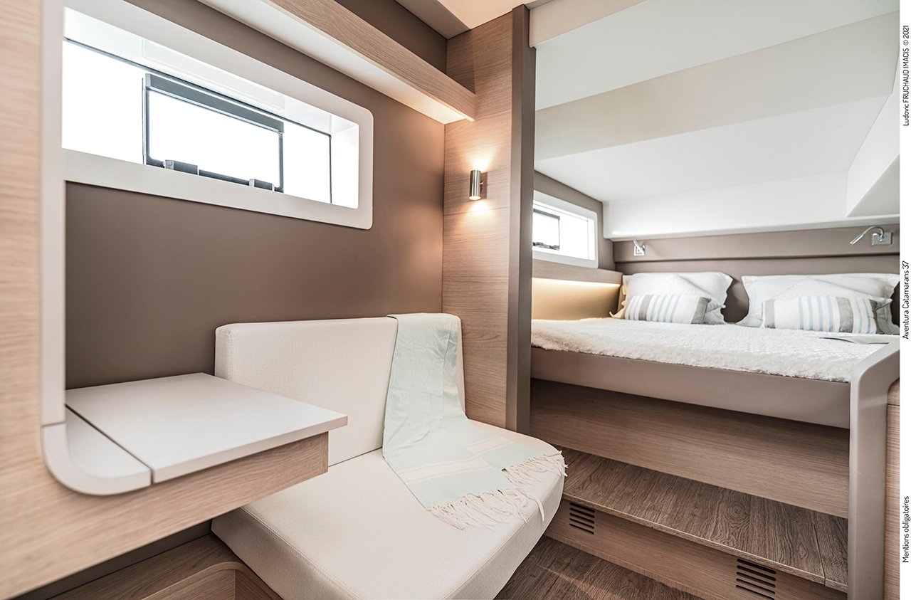 Photo of the owner's suite Aventura Sail 37 by IMACIS. Suite propriétaire. Copyright Ludovic Fruchaud