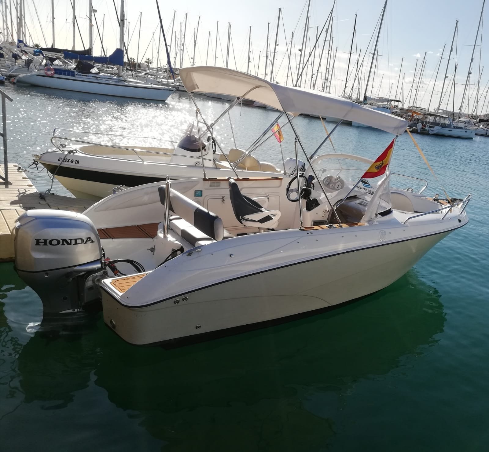 alquilar-lancha-torrevieja-commander